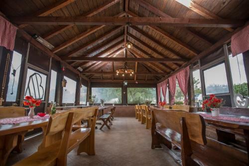 Forest Queen - Village Holiday Home