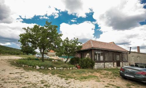 Forest Queen - Village Holiday Home