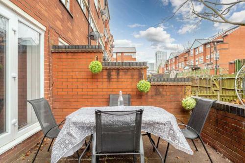 Central Birmingham 3 Bed Spacious 4 Floor Property