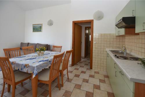 Hostal Apartments Luaniva