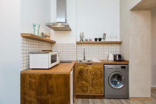 Modern Apartment On Lemkivska
