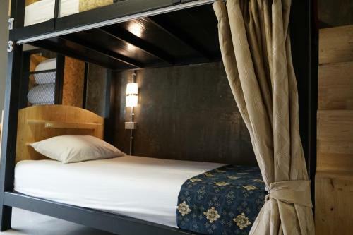 Hotel Club76 Bunk Bed.
