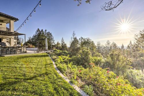 Grand Villa With Striking Views And Infinity Pool