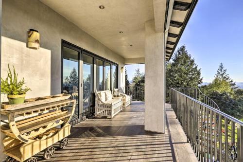 Grand Villa With Striking Views And Infinity Pool
