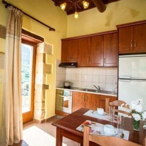 Luxurious Stone Apartment 2