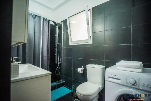 Explore Greece From Near The Sea Apartment