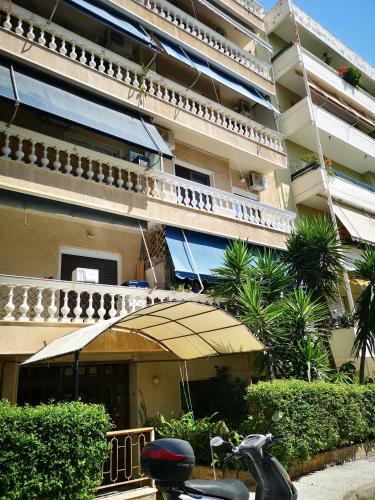 Explore Greece From Near The Sea Apartment