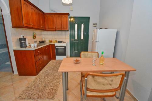 Xenia's Apartments In Alepou