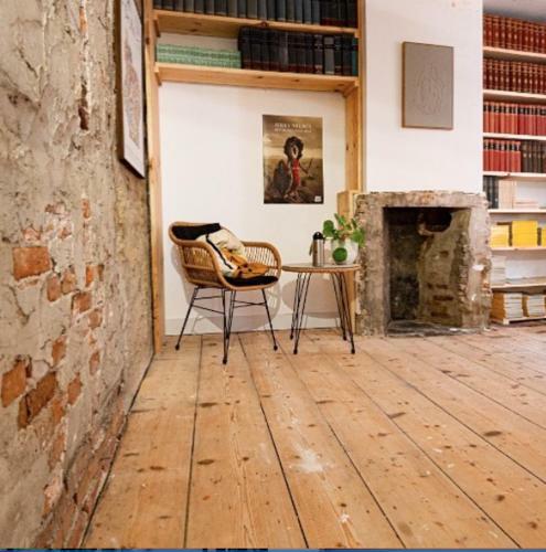 Bed & Breakfast Bookstore Hotel