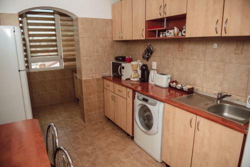 Adrian Home 3 Rooms Apartment