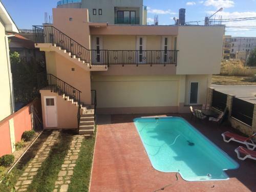 Hostal Beach House