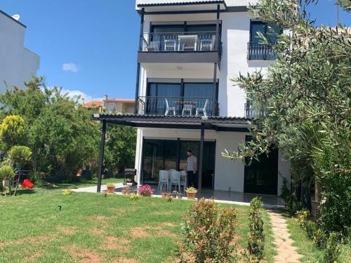 �zbek Apart