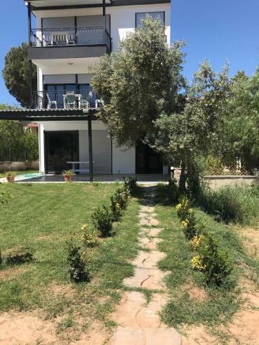 �zbek Apart