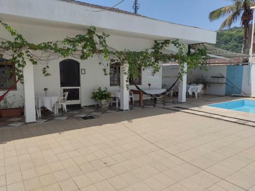 Bed & Breakfast Pousada P�rola Do Guaruj� Ltda- Me