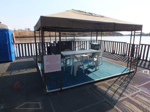 Hostal Sunrise River Lodge