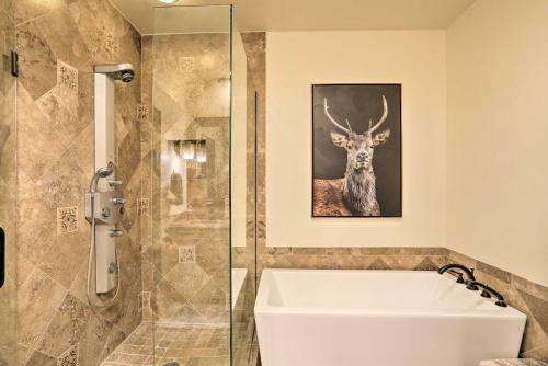 Upscale Edwards Townhome With Hot Tub And Deck!