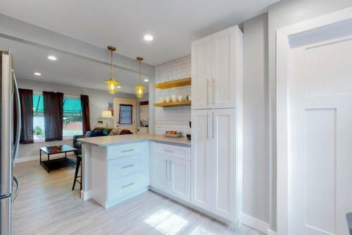 Denver Remodeled Upper Unit With 2 King Beds