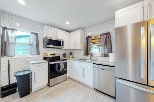 Denver Remodeled Upper Unit With 2 King Beds