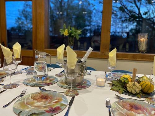 Luxury Immaculate Barn In Beautiful Rural Location