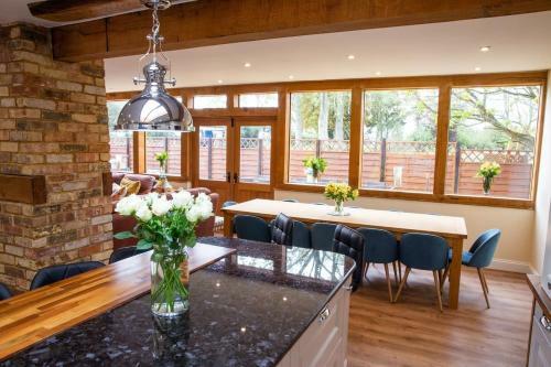 Luxury Immaculate Barn In Beautiful Rural Location