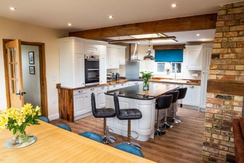 Luxury Immaculate Barn In Beautiful Rural Location