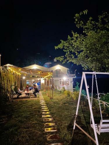 Hotel Small Victories Stay & Cafe