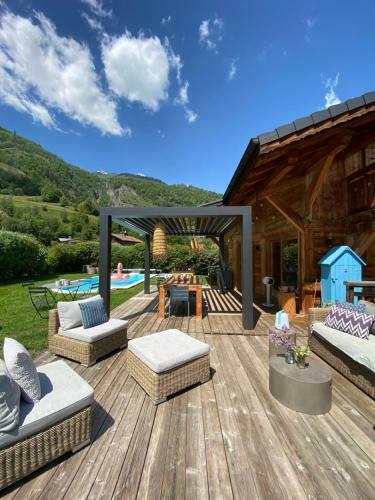 Grand Chalet � La Montagne