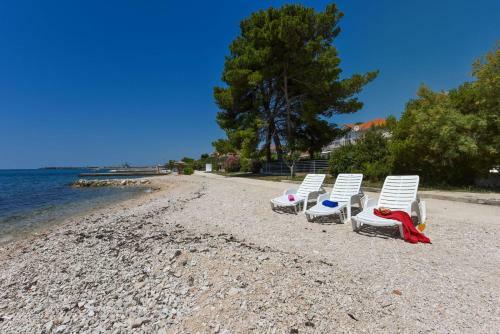 Apartments Bibinje By The Beach
