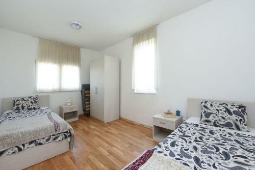 Apartments Bibinje By The Beach