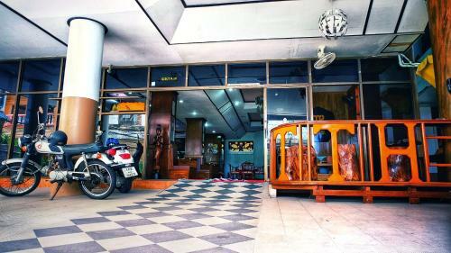 Top Thai Hotel