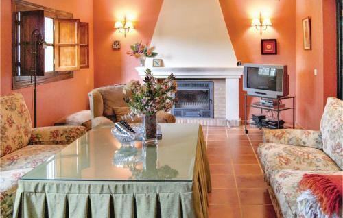 Five-bedroom Holiday Home In Cortegana