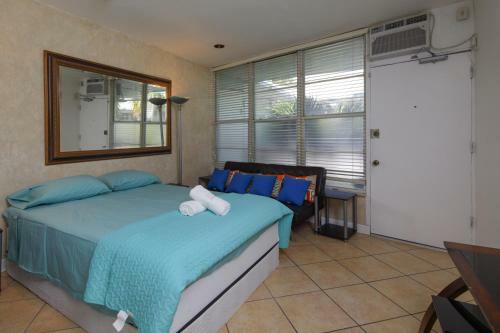 Amazing Location - Ocean Drive & Beach Front Apartment