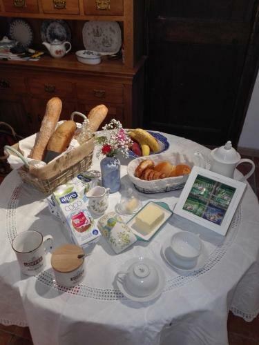 Bed & Breakfast Bnbinb La Cour Enchant�e