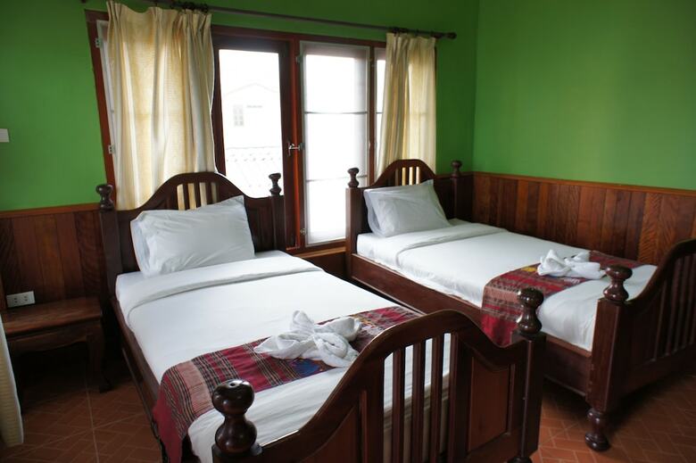 Hostal Domon Guesthouse