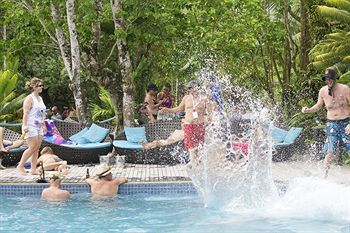 Hotel Uprising Beach Resort