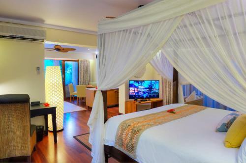 Hotel Nanuku Resort & Spa