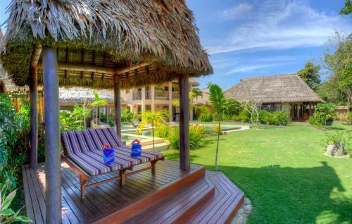 Hotel Nanuku Resort & Spa