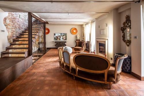 Hostal Egodomus Charme Apartments - Casa Della Gemma