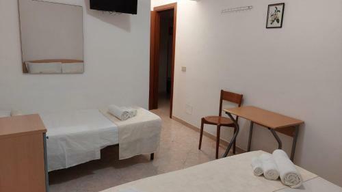 Hostal Locanda Basement Rooms