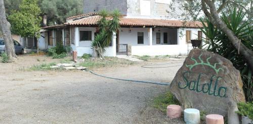 Salolla