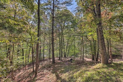 Rural Franklin House With Deck And Forest Views!