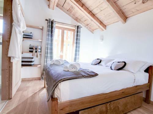 Chalet Les Gets, 6 Pi�ces, 12 Personnes - Fr-1-623-18