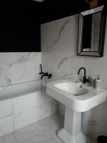 Hostal Maison Clemenceau