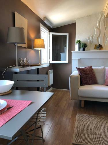 Apartamento Sous Le Toit Pr�s De La Cath�drale St.pierre