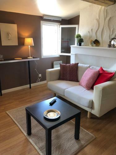 Apartamento Sous Le Toit Pr�s De La Cath�drale St.pierre