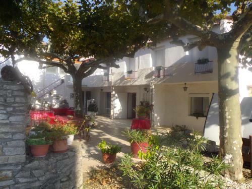 Hostal Auberge Des Garrigues