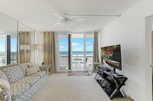 Tradewinds 817
