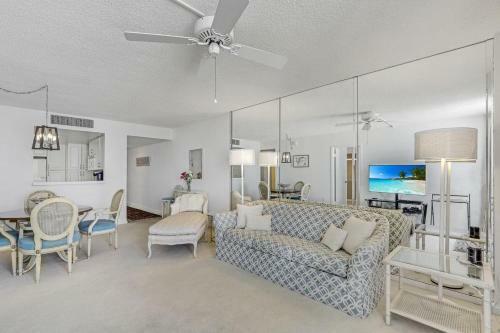 Tradewinds 817