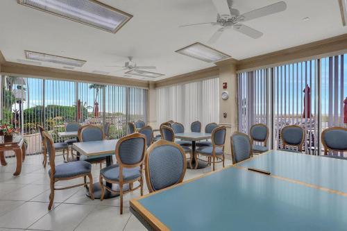Tradewinds 817