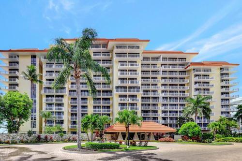 Tradewinds 817